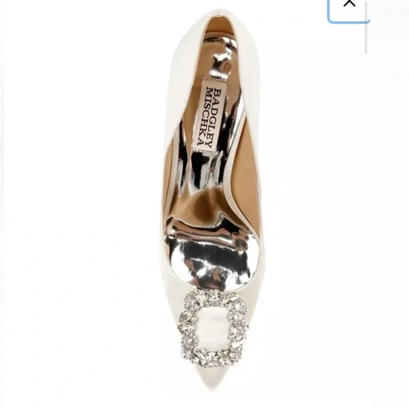 Badgley Mischka White Heels with Crystal Embellishment Size 8 - Picture 4 of 9